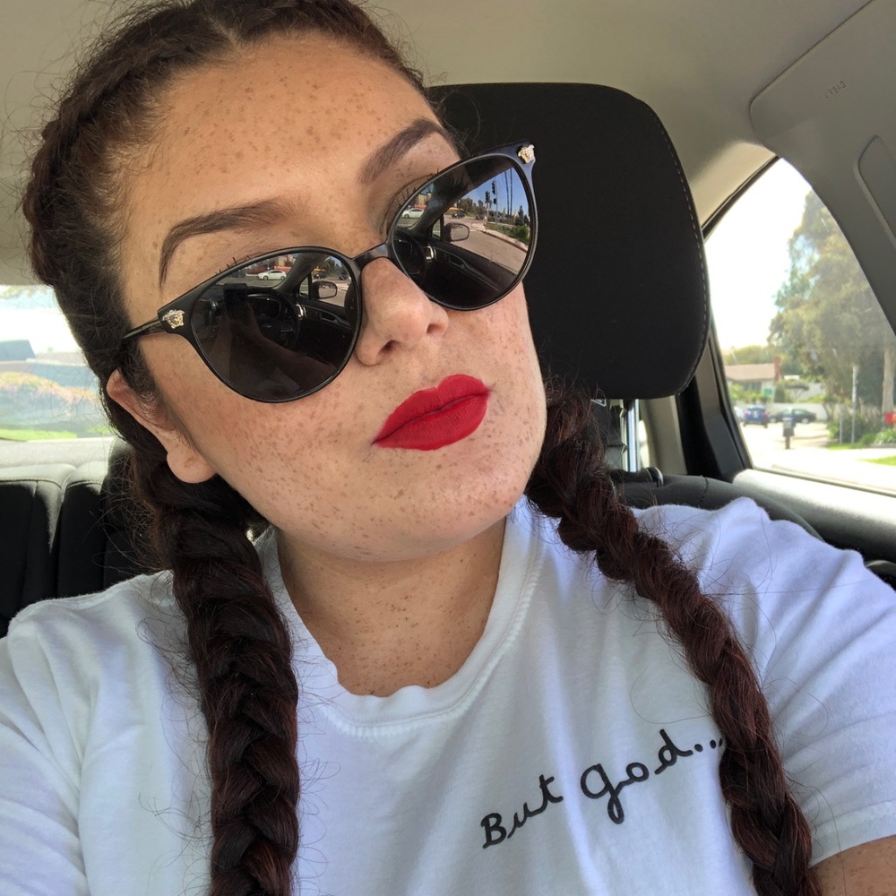 Meet your Posher, Jacqueline